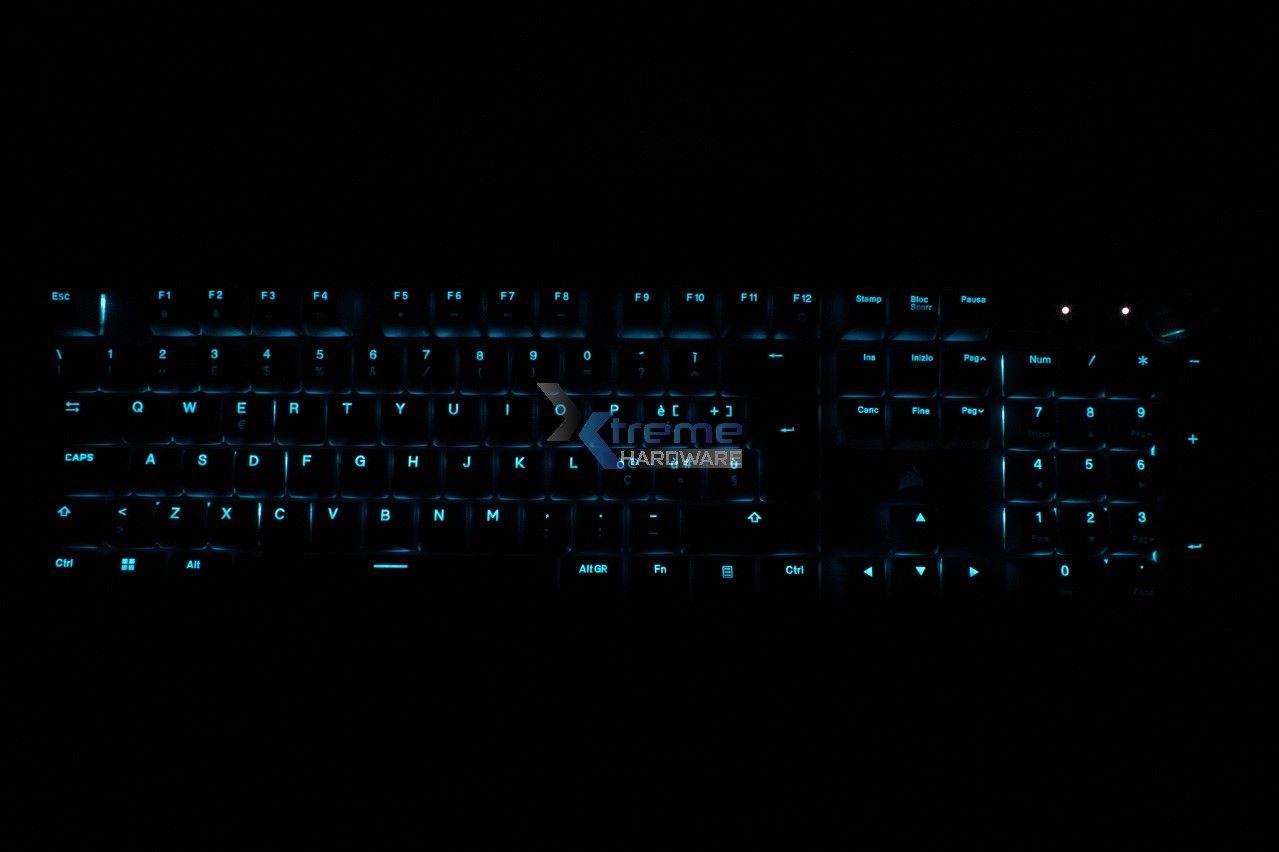 Corsair K70 CORE LED 3 eb4c7